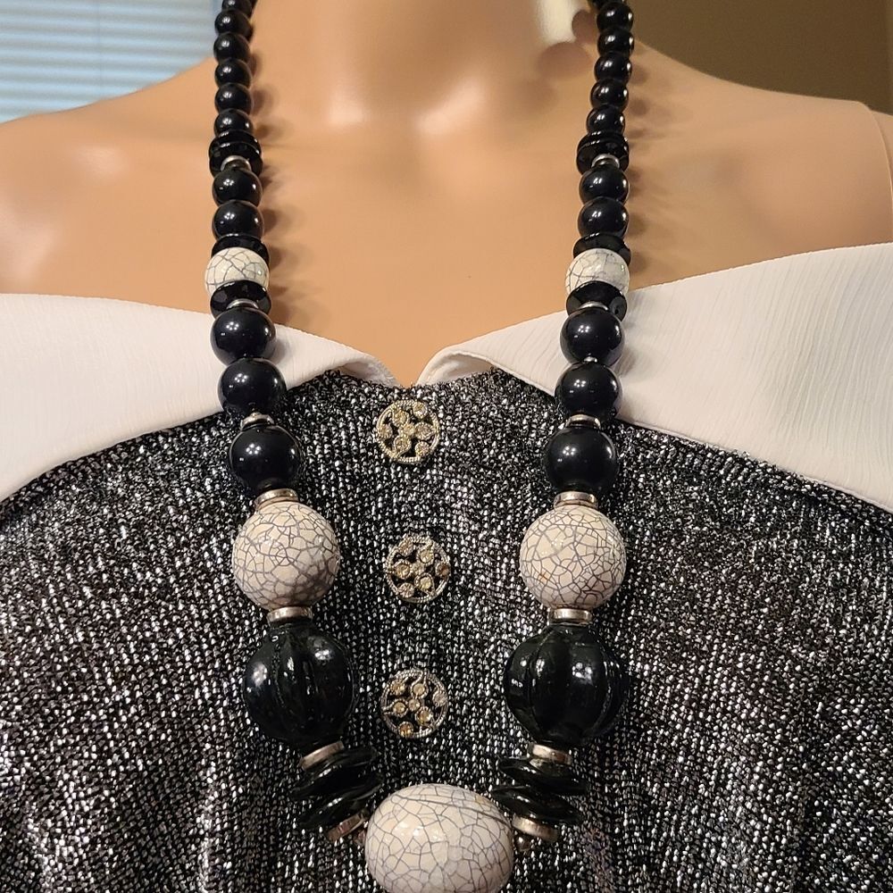 Vintage Single Strand Necklace